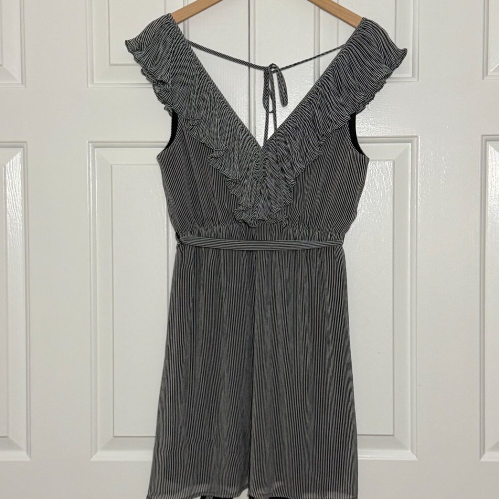 🖤 Sugar + Lips Black & White Pinstripe Ruffle V-Neck Dress  XS | Sleeveless NWT